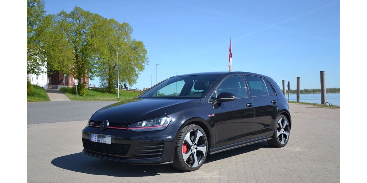 VW Golf 157.000 km 13.700 &euro; Kutenholz 27449