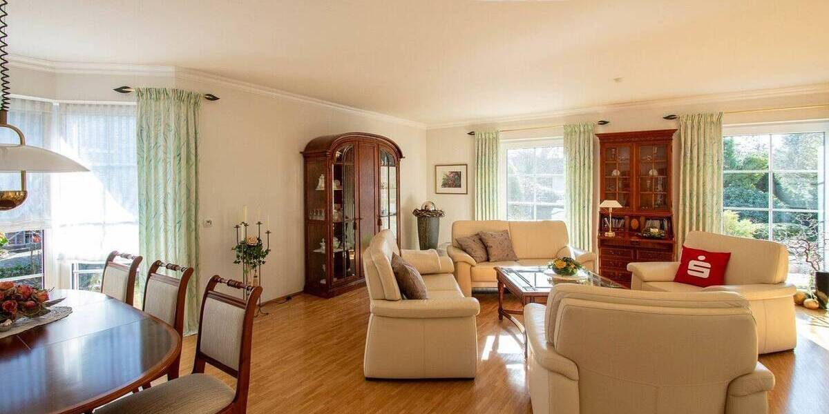 Mehrfamilienhaus, Wohnhaus Adendorf - 6 Zimmer, 217 m&sup2;, 680.000&euro; | Angebot:26176332