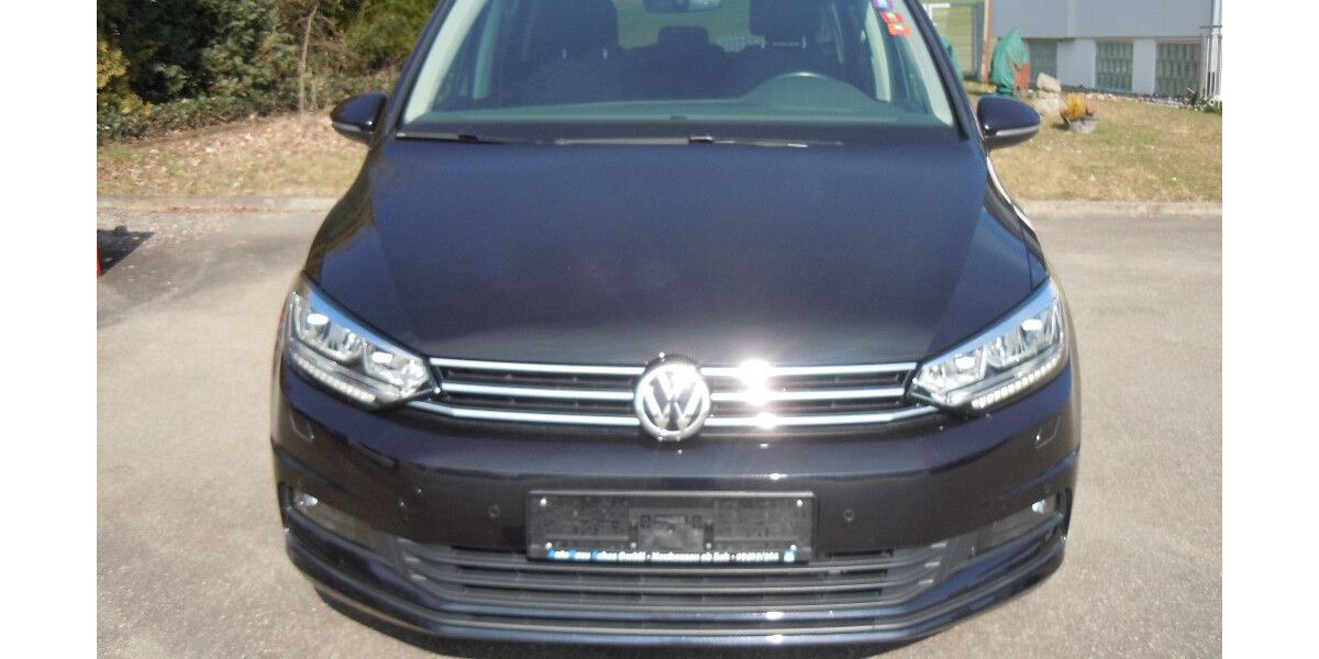 VW Touran 96.000 km 20.499 &euro; Neuhausen ob Eck 78579