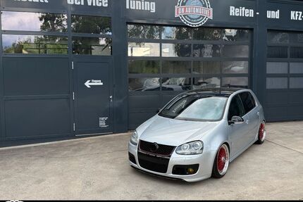 VW Golf 148.565 km 13.398 &euro; Niederense 59469