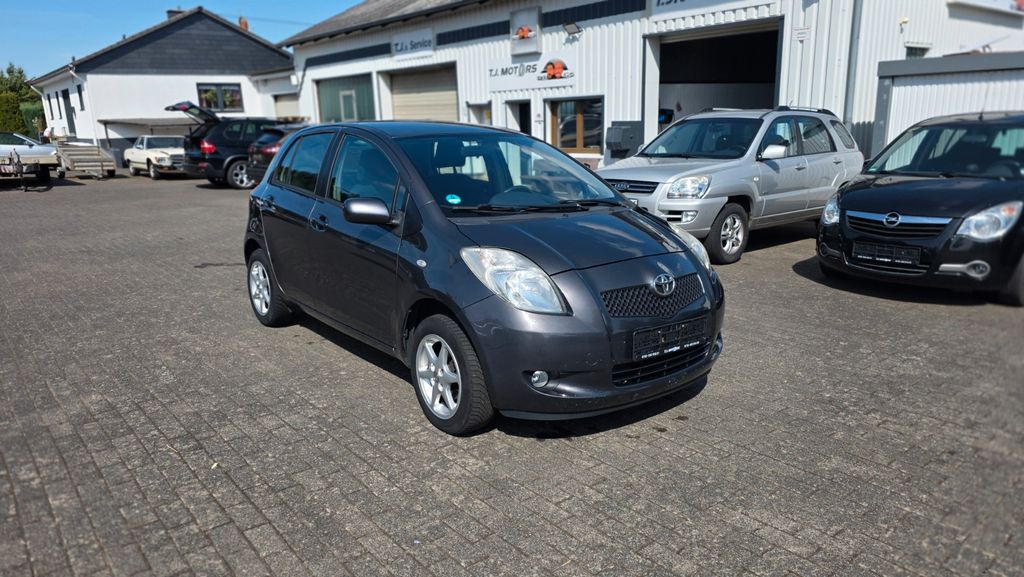 Toyota Yaris 186.000 km 3.000 &euro; Gösenroth 55624