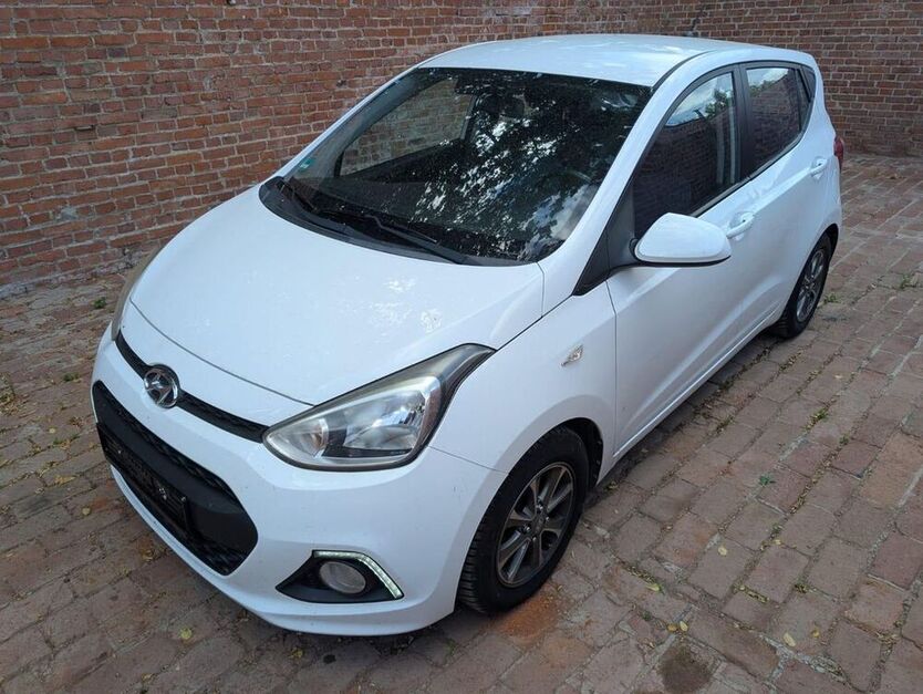 i10