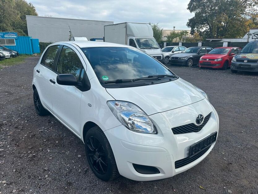 Toyota Yaris 81.000 km 5.200 € Saarbrücken 66115