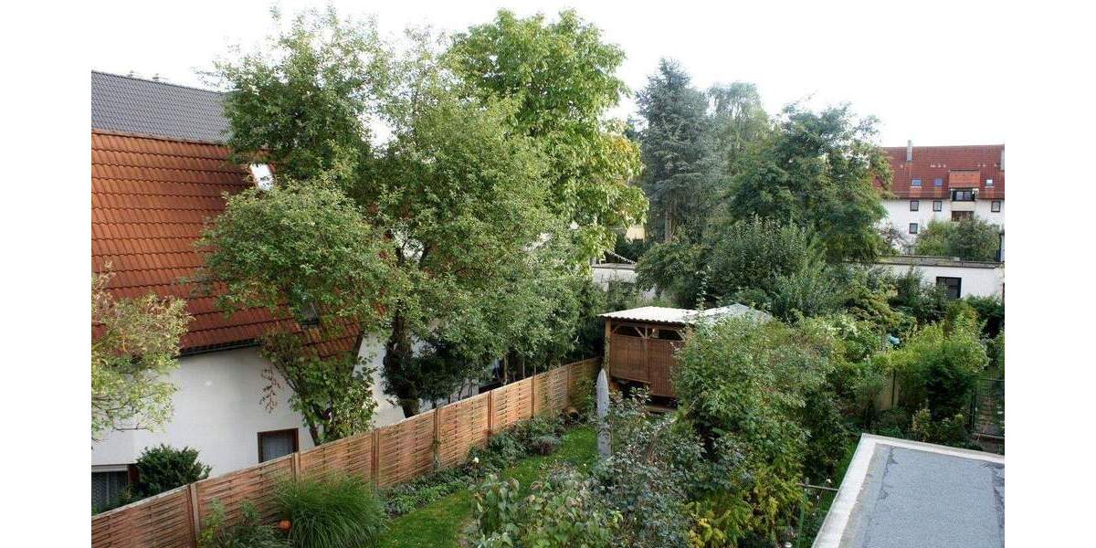 Etagenwohnung Erlangen Innenstadt - 4 Zimmer, 94 m&sup2;, 1.350&euro; | Angebot:25399410