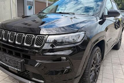 Jeep Compass 17.900 km 33.900 &euro; Schwaig 85445