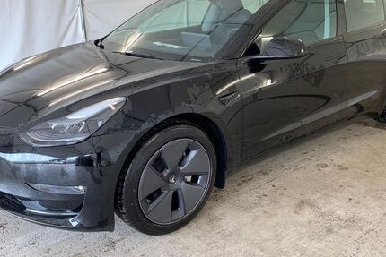 Tesla Model 3 53.857 km 31.350 &euro; Steinbach-Hallenberg OT Herges-Hallenberg 98587