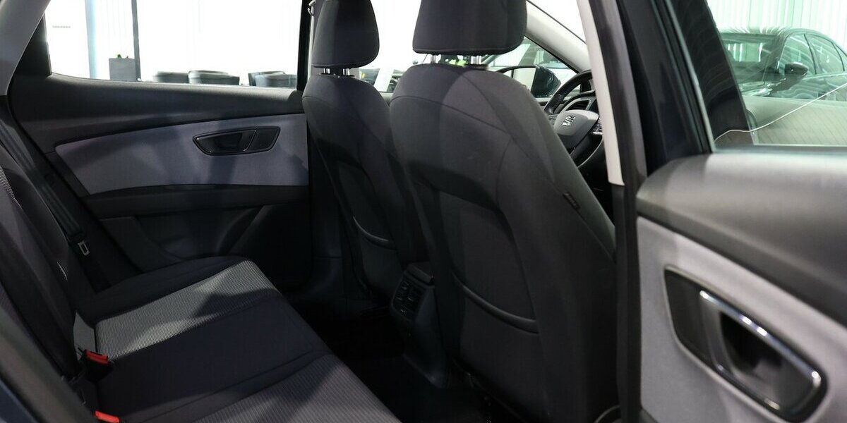 Seat Leon 1.6 TDI STYLE / NAVI-PLUS+APPLE+ANDROID 111.000 km 14.555 &euro; Hamm 59077