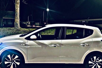 Dacia Sandero 20.000 km 14.550 &euro; Löf 56332