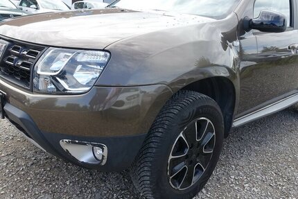 Dacia Duster Black Shadow 4x2 Navi Kamera Sitzheizung 90.400 km 8.950 € Neumarkt/OPf 92318