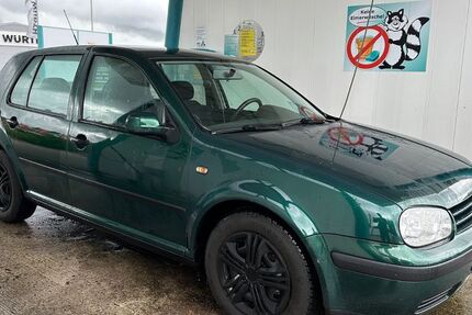 VW Golf 125.500 km 2.000 &euro; Neumünster 24536