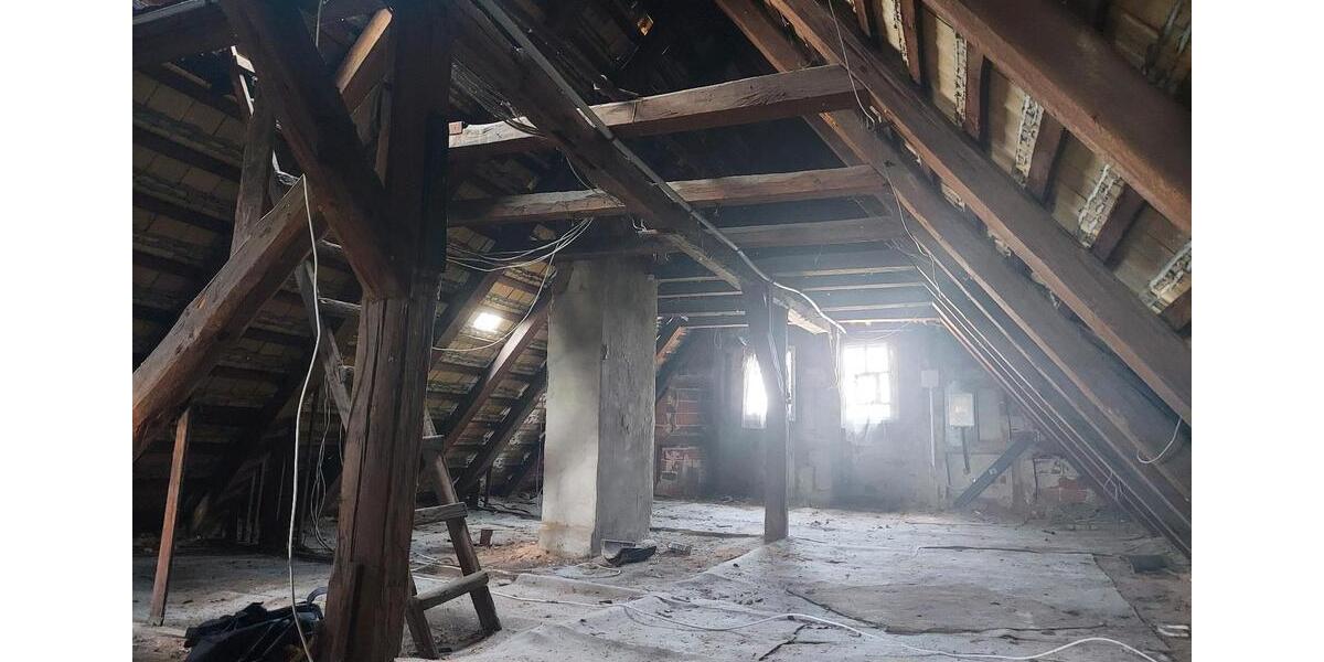 Einfamilienhaus Leipzig Nord - 10 Zimmer, 200 m&sup2;, 175.000&euro; | Angebot:26858164
