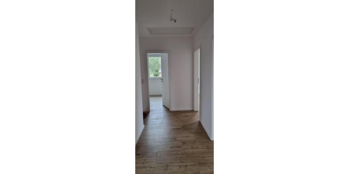 Villa Brück - 5.5 Zimmer, 198 m&sup2;, 2.390&euro; | Angebot:25282259