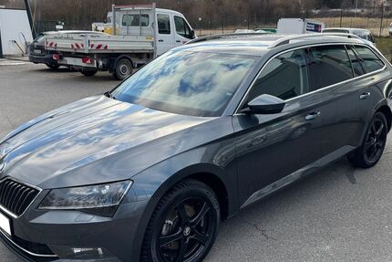 Skoda Superb 171.500 km 15.990 &euro; Dresden 01189