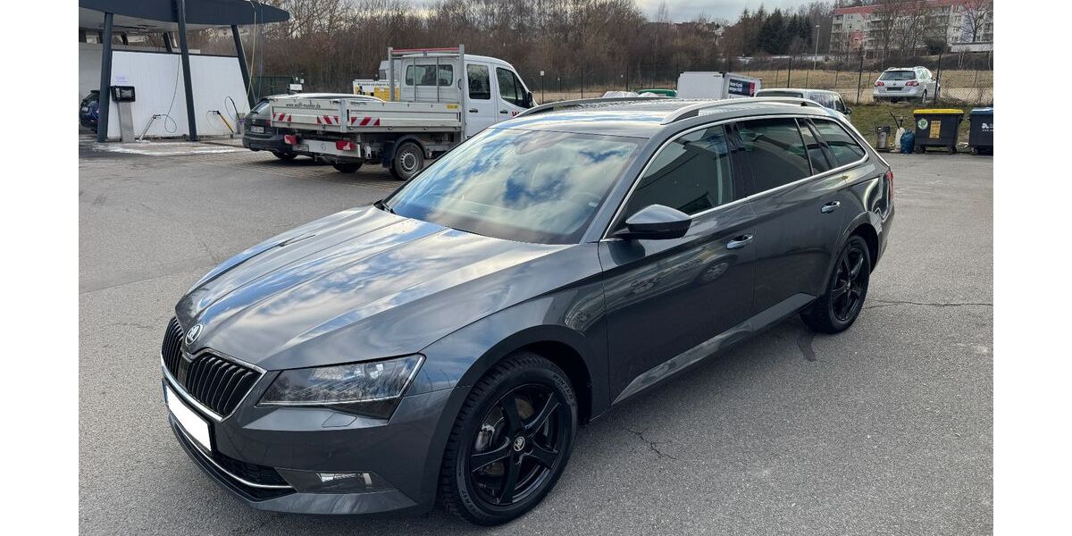 Skoda Superb 171.500 km 15.990 &euro; Dresden 01189