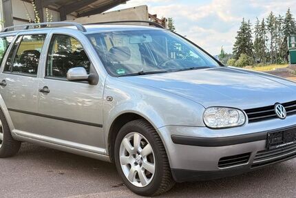VW Golf 214.000 km 2.490 &euro; Ziesar 14793