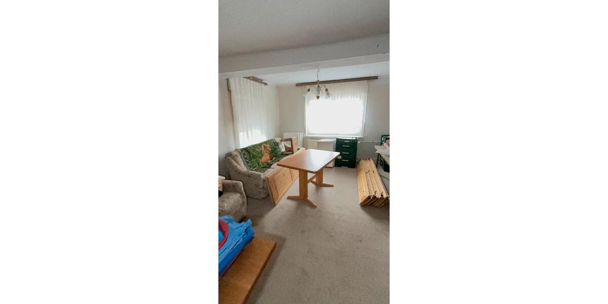 LAGER, LAGER, LAGER… BAUERNHAUS MIT SCHEUNE MIETEN ODER KAUFEN 5 zimmer