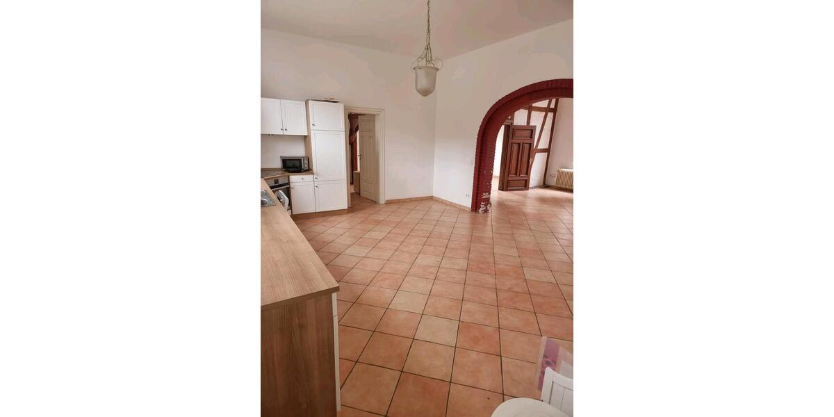 4 Zimmerwohnung mit großem Garten renovierungsbedürftig 4 zimmer