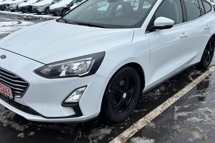Ford Focus 225.365 km 7.410 &euro; Garbsen 30827