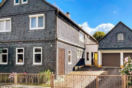 Wohnhaus mit Werkstatt, Garagen & Grünfläche (A1596) 5 zimmer