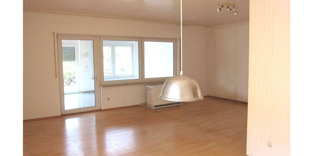 Einfamilienhaus Weisenheim am Sand - 7 Zimmer, 165 m&sup2;, 339.000&euro; | Angebot:25836943