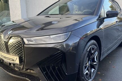 BMW iX 43.744 km 44.870 &euro; Essen 45134