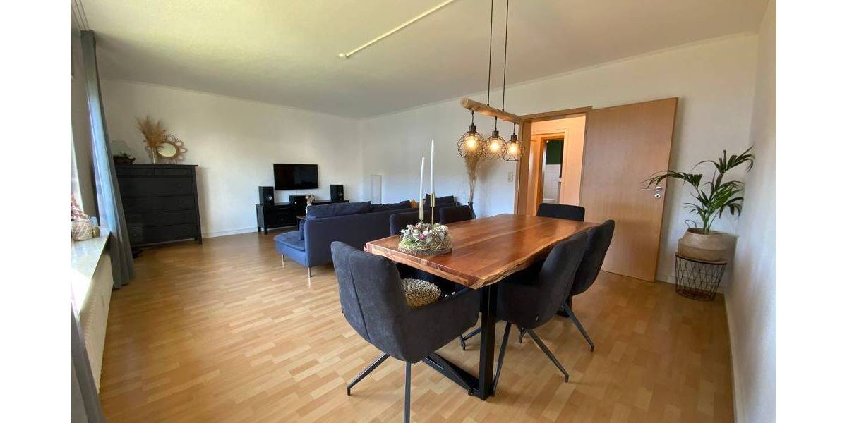 Etagenwohnung Hachenburg - 4 Zimmer, 100 m&sup2;, 825&euro; | Angebot:26796562