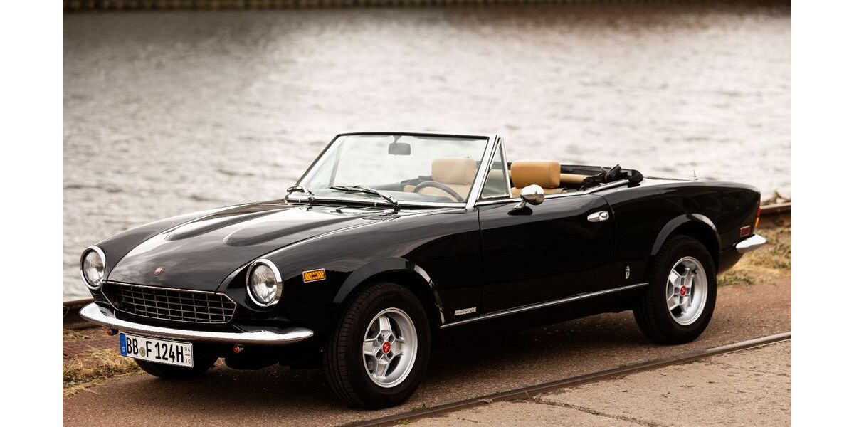 Fiat 124 Spider 116.000 km 17.300 &euro; Stuttgart 70597