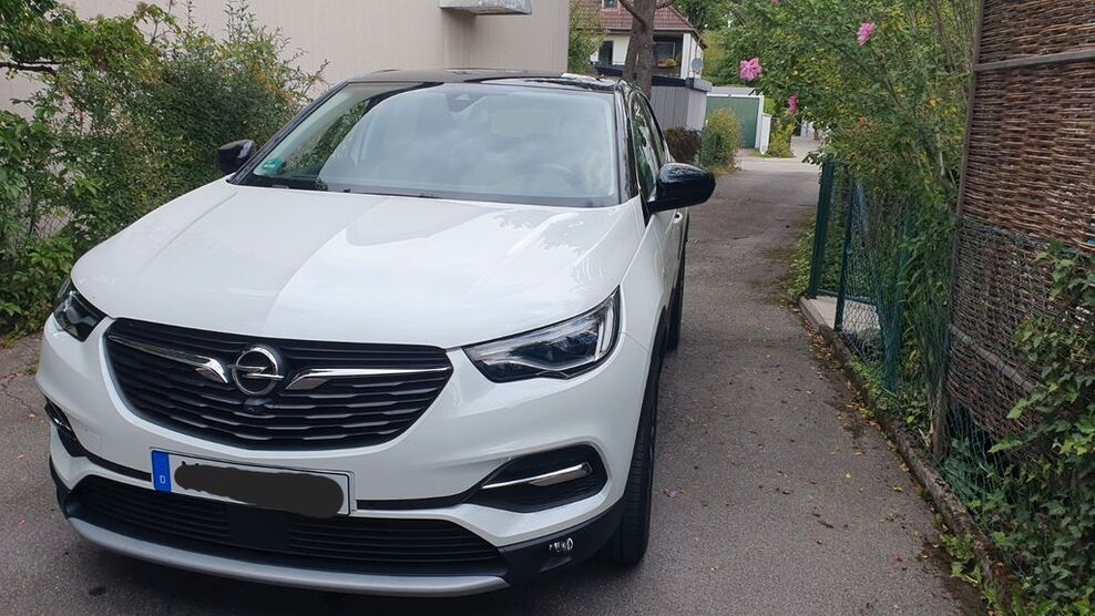 Opel Grandland (X) 83.000 km 13.600 € Neubiberg 85579