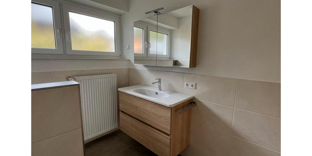 Hochparterre Mötzingen - 6 Zimmer, 146 m&sup2;, 1.790&euro; | Angebot:26431925