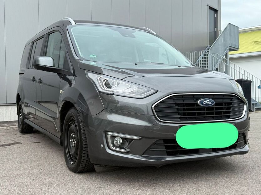 Ford Tourneo Connect 135.600 km 16.500 € Waal 86875