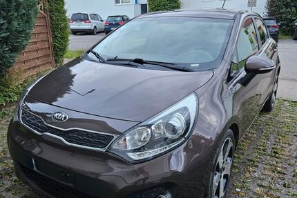 Kia Rio 116.632 km 7.650 € Biberach 88400