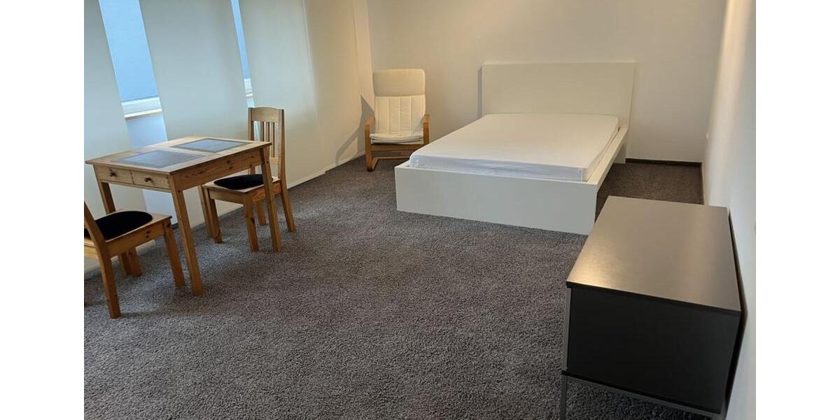 ELW in Oberderdingen-Großvillars an Pendler Wochenendheimfahrer zimmer