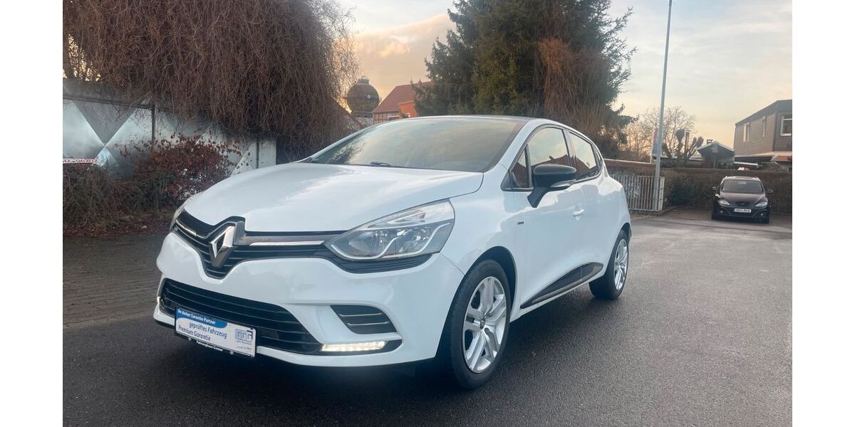 Renault Clio 58.000 km 6.990 &euro; halberstadt 38820