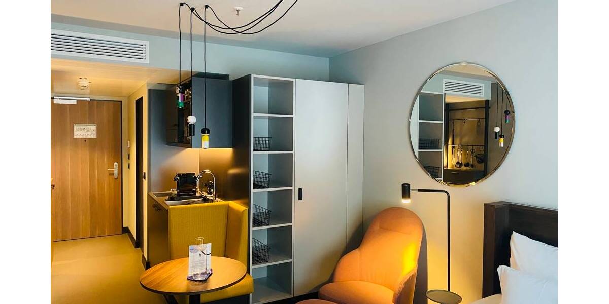 Ab Ende Oktober: All Inclusive, Urban High Level Design Apartment mit Balkon 1 zimmer