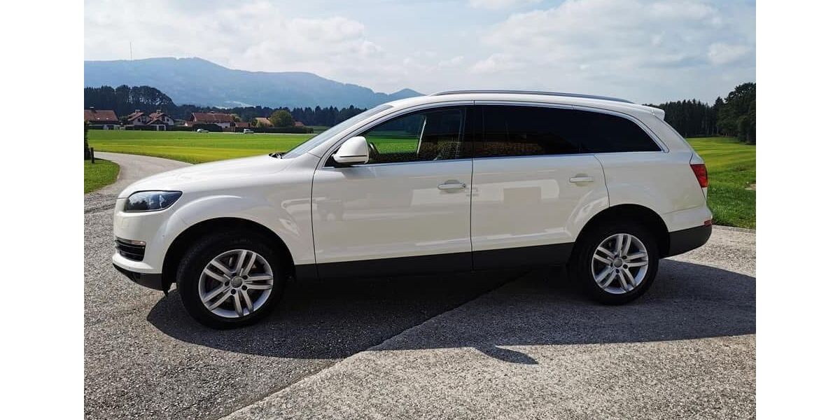 Audi Q7 225.000 km 7.900 &euro; Freilassing 83395