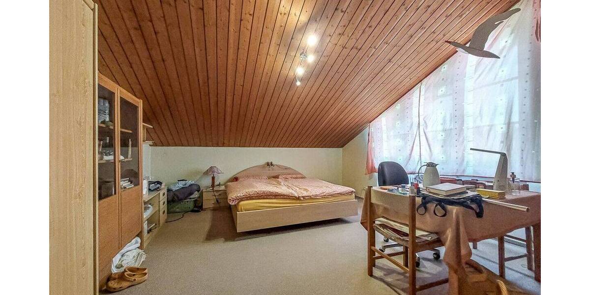 Einfamilienhaus Offenburg Nordoststadt - 9 Zimmer, 348 m&sup2;, 1.190.000&euro; | Angebot:26820465
