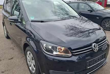 VW Touran 208.000 km 5.590 € Kernen i. r 71394