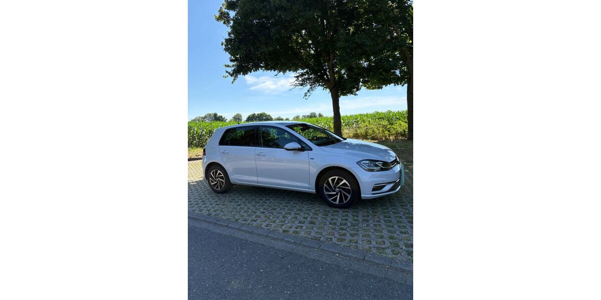 VW Golf 90.315 km 15.299 &euro; Wegberg 41844