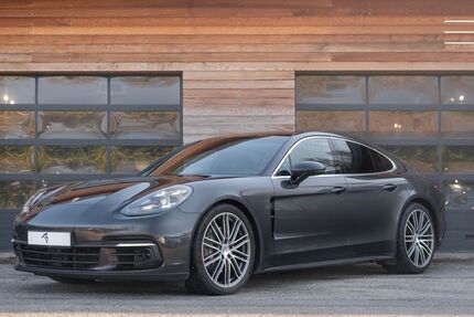 Porsche Panamera 135.000 km 61.990 &euro; Düsseldorf 40212