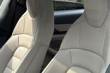 Porsche Taycan 5.860 km 75.790 € Frechen (bei Köln) 50226