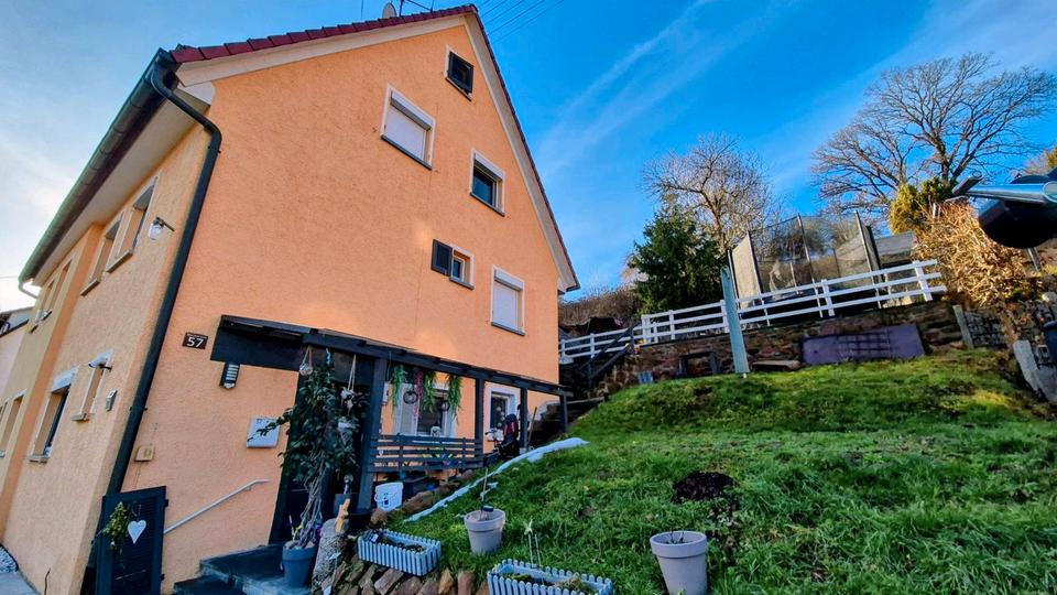 Doppelhaushälfte in sonniger Lage 4 zimmer