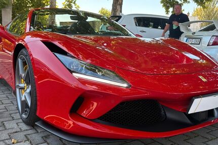 Ferrari F8 4.125 km 327.250 € Wittibreut 84384