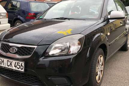 Kia Rio 130.000 km 1.650 &euro; Erfurt 99086