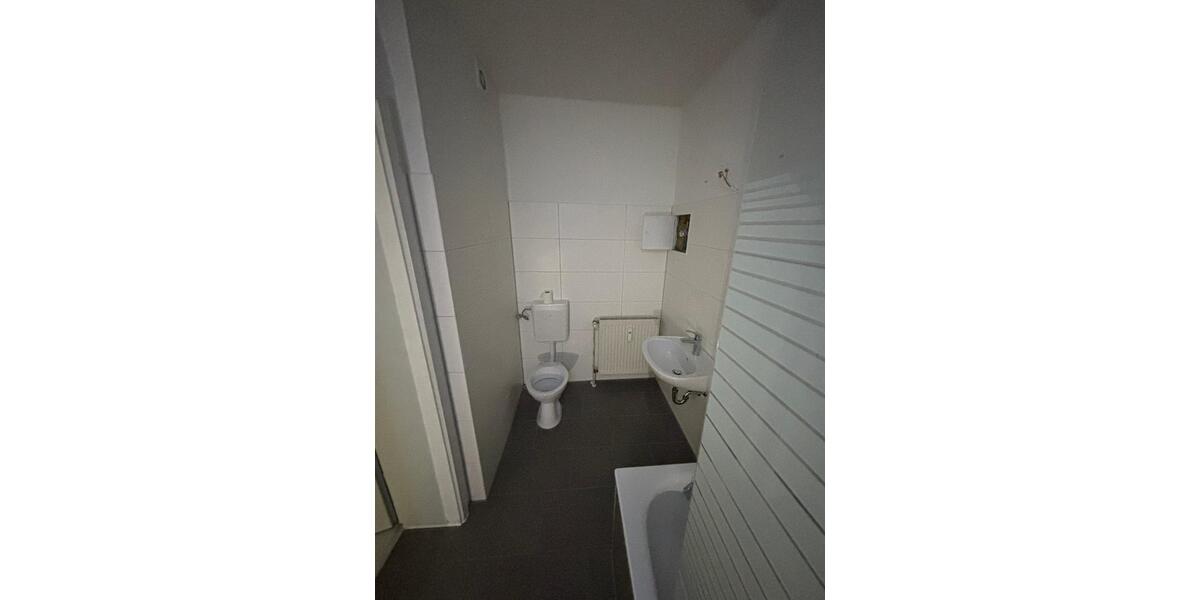 Erdgeschoßwohnung Demmin - 4 Zimmer, 92 m&sup2;, 598&euro; | Angebot:26194491