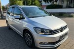 VW Touran Sound BMT/Start-Stopp Navi ACC 157.000 km 10.990 &euro; Neckarsulm 74172