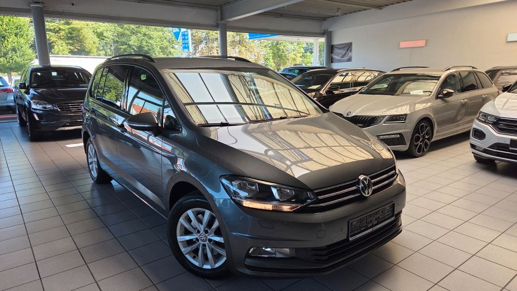 VW Touran 84.000 km 15.800 &euro; Salzkotten 33154