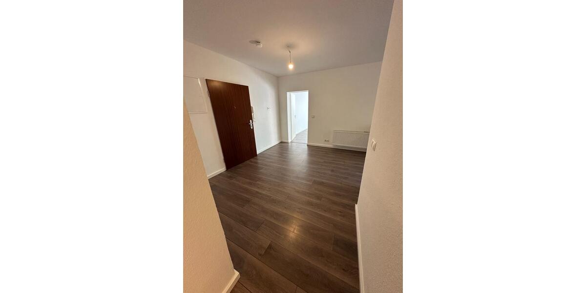 Helle, frisch renovierte 3-Zi-Whg mit neuer Küche 2 Loggien zimmer