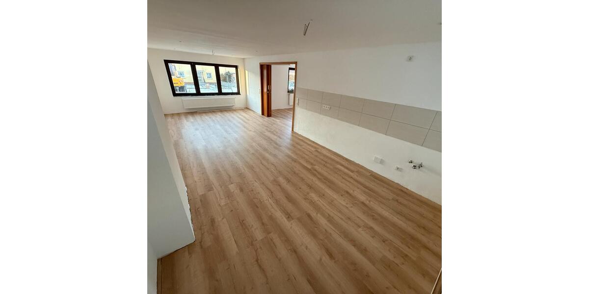 Erstbezug nach Kernsanierung: 4-Zimmer Ergeschosswohnung 4 zimmer