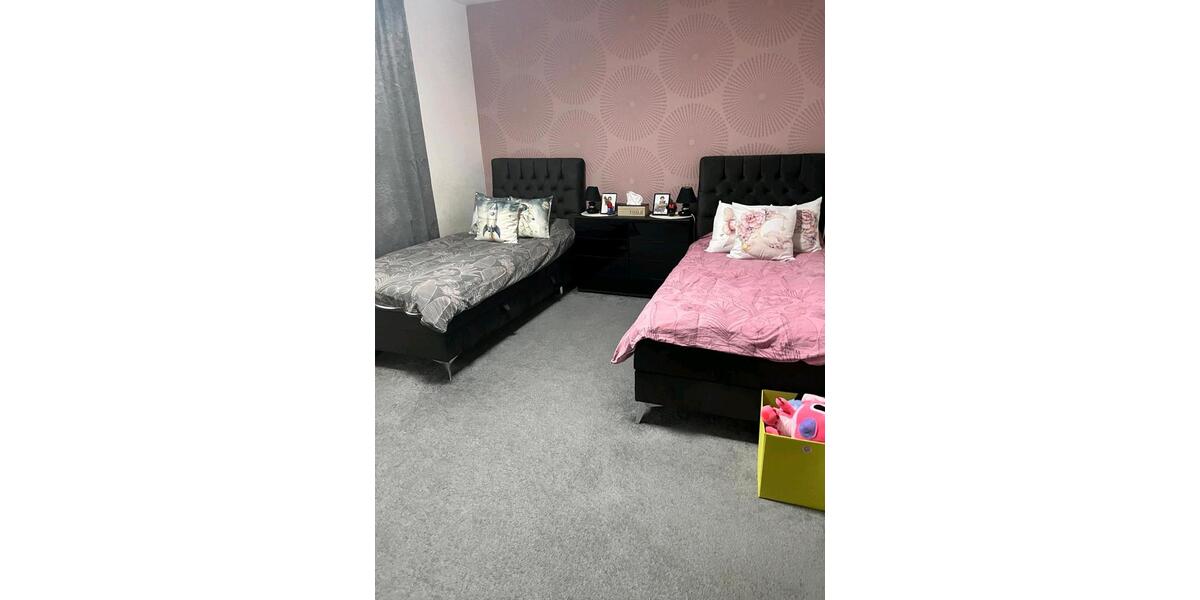 Reihenhaus Gera Bieblach-Ost - 7 Zimmer, 140 m&sup2;, 1.200&euro; | Angebot:26384578