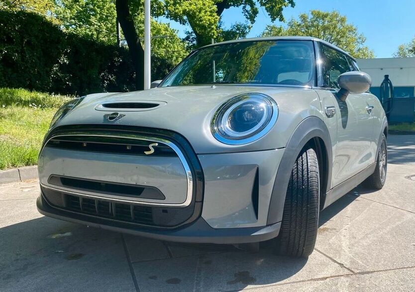Cooper SE